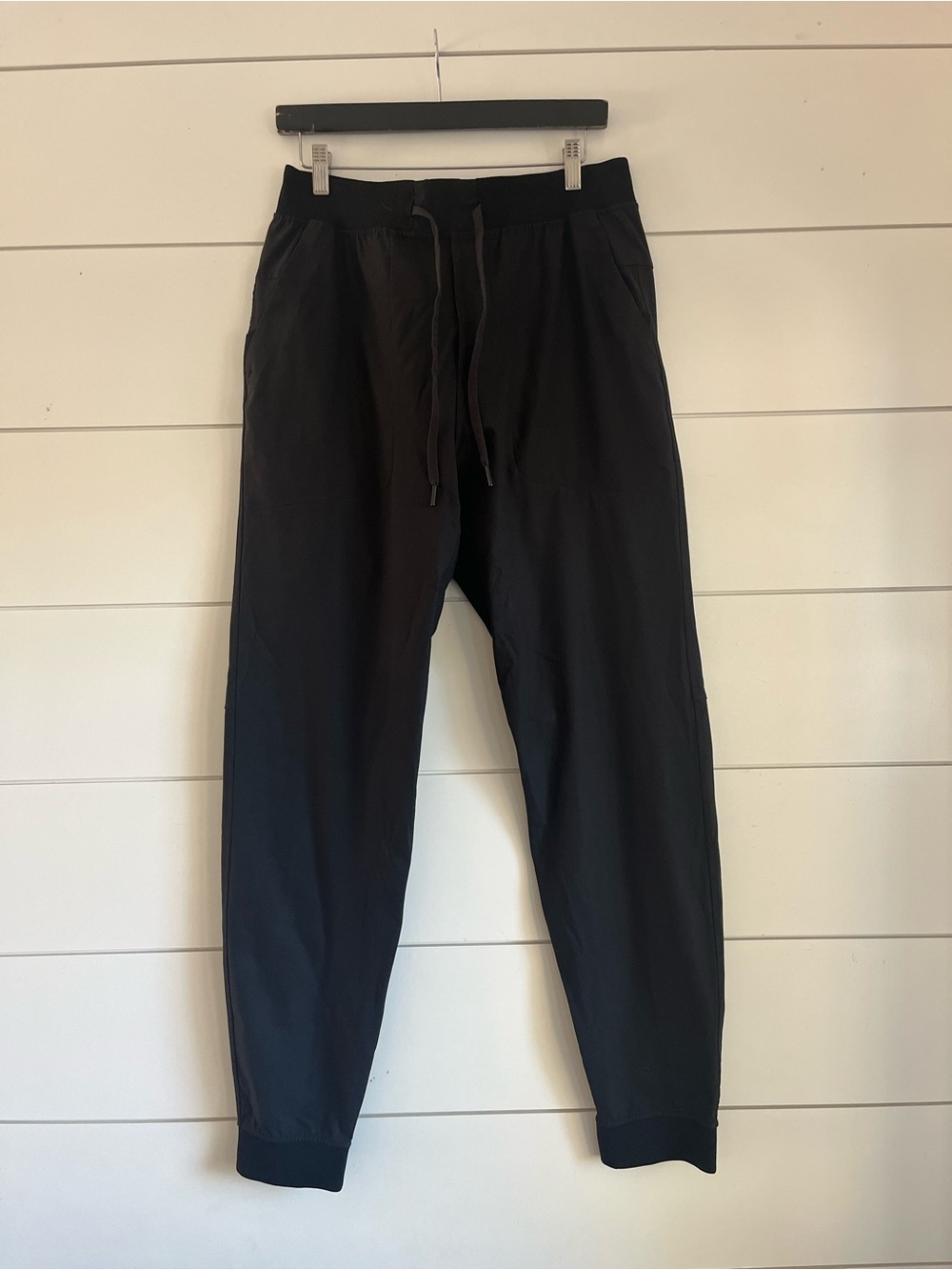 Lululemon Men's Black Jogger Pants Size Large